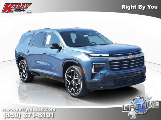 Used 2025 Chevrolet Traverse High Country FWD image 1
