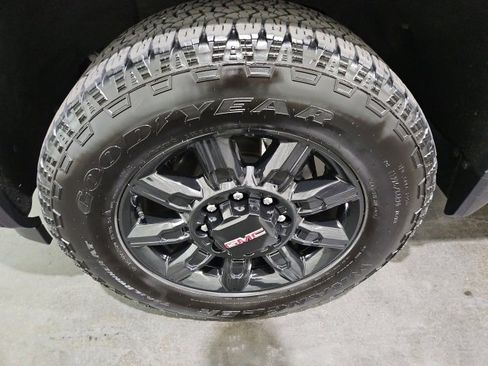 Certified 2024 GMC Sierra 2500 AT4 w/ AT4 Premium Plus Package image 8