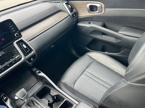 Certified 2023 Kia Sorento X-Line EX AWD/4WD image 13