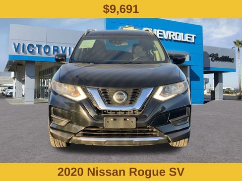 Used 2020 Nissan Rogue SV w/ Premium Package image 2