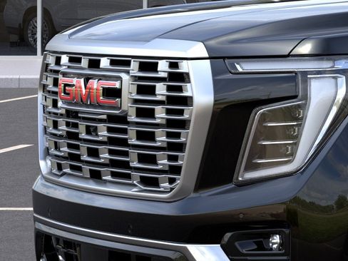 New 2026 GMC Yukon Denali w/ Sun & Power Step Package AWD/4WD image 37