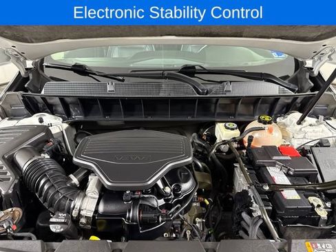 Used 2018 GMC Acadia Denali w/ Technology Package AWD/4WD image 30