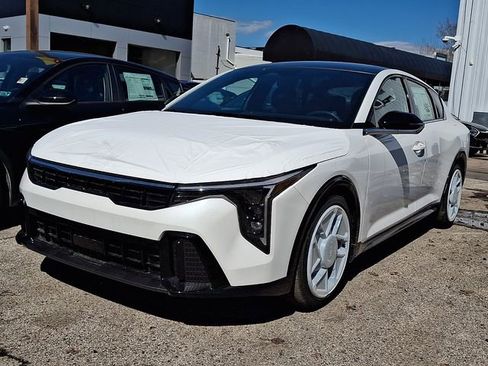 New 2026 Kia K4 GT-Line FWD image 3