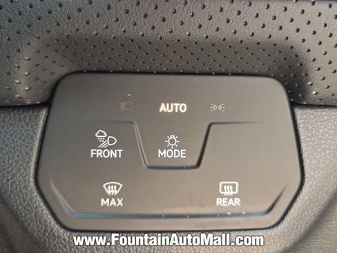 Used 2025 Volkswagen Atlas SEL Premium R-Line AWD/4WD image 19