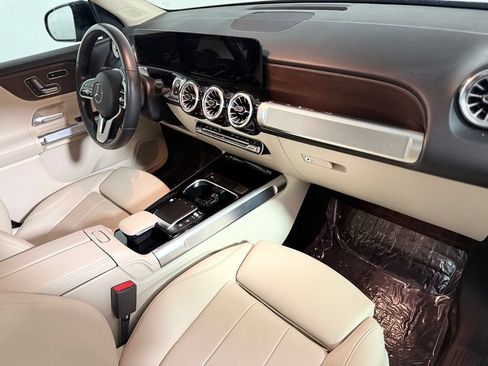 Used 2022 Mercedes-Benz GLB 250 4MATIC image 26