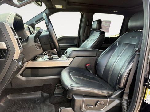 Used 2017 Ford F150 Platinum w/ Equipment Group 701A Luxury AWD/4WD image 2