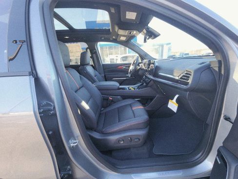 New 2026 Chevrolet Traverse RS image 12