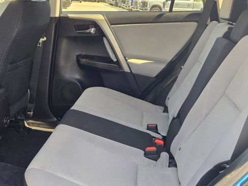 Used 2017 Toyota RAV4 XLE image 19