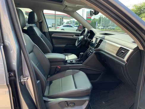 Used 2021 Volkswagen Atlas SEL AWD/4WD image 48