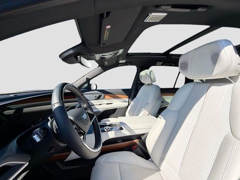 New 2026 Cadillac Vistiq Luxury image 21