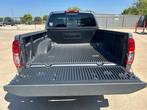 Used 2016 Nissan Frontier SV RWD image 10