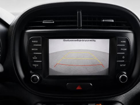 Used 2020 Kia Soul LX FWD image 36