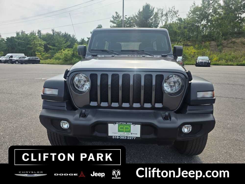 Used 2022 Jeep Wrangler Unlimited Sport AWD/4WD image 2
