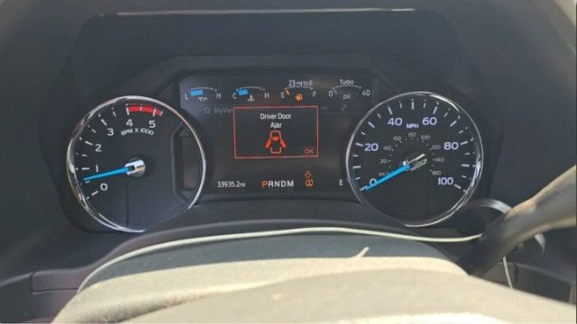 Used 2022 Ford F350 Lariat AWD/4WD image 9
