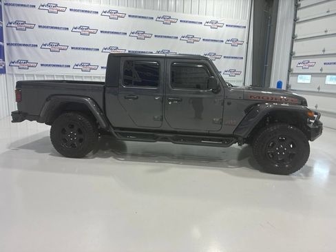 Used 2023 Jeep Gladiator Mojave w/ Cold Weather Group AWD/4WD image 11