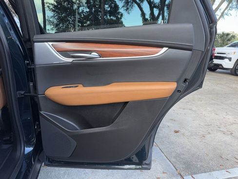 Used 2024 Cadillac XT5 Premium Luxury image 25