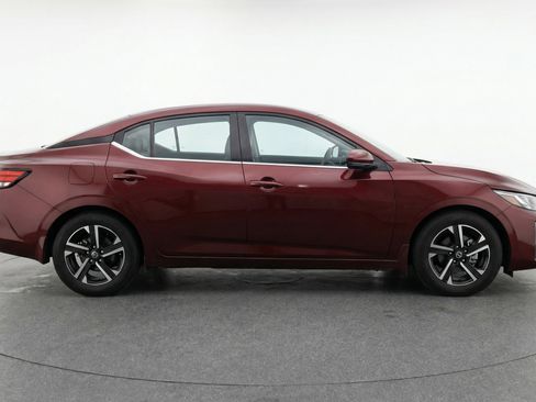 Used 2025 Nissan Sentra SV FWD image 11