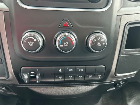 Used 2018 RAM 3500 Tradesman w/ Chrome Appearance Group AWD/4WD image 12
