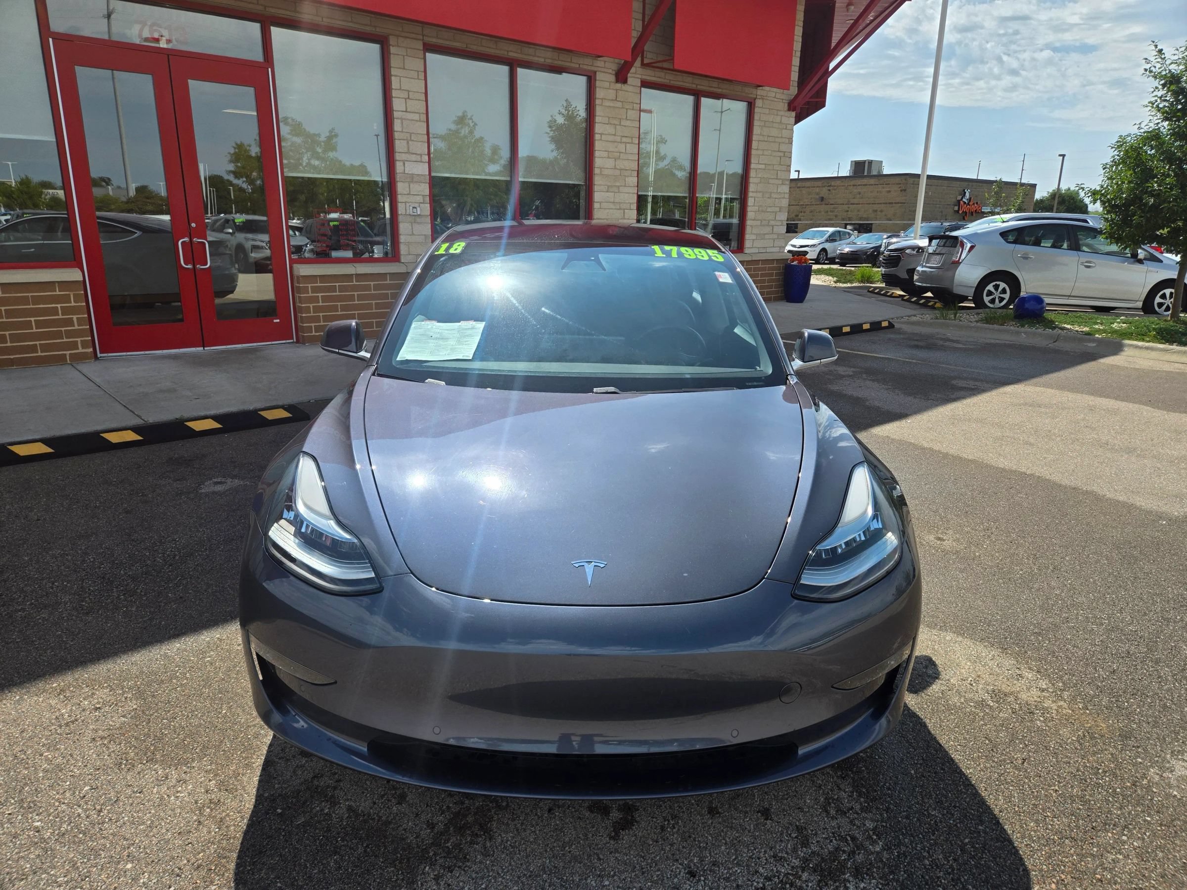 Used 2018 Tesla Model 3 Long Range RWD image 2