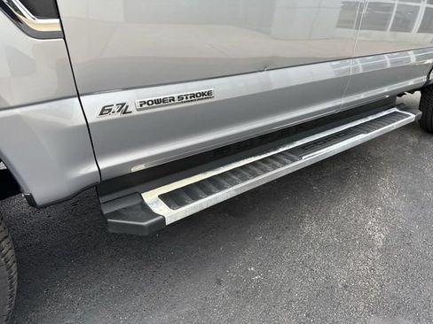 Used 2022 Ford F250 Lariat w/ Lariat Value Package AWD/4WD image 9