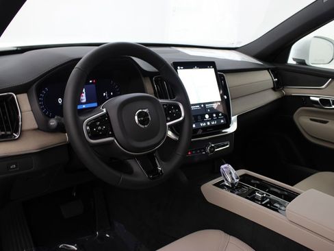 New 2026 Volvo XC90 B5 Core AWD/4WD image 16