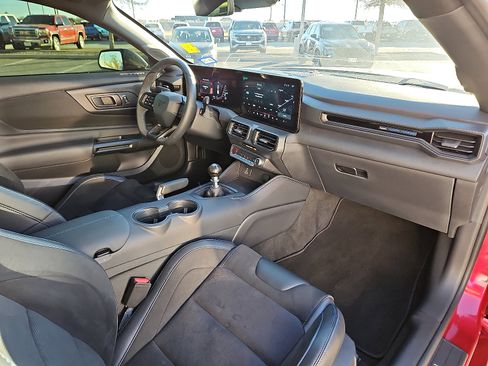 Used 2025 Ford Mustang Dark Horse image 11