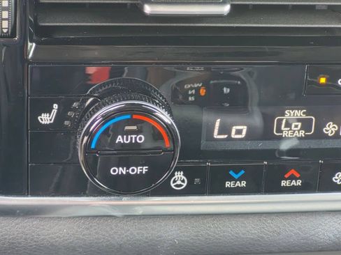 Used 2022 Nissan Rogue SL w/ SL Premium Package AWD/4WD image 21