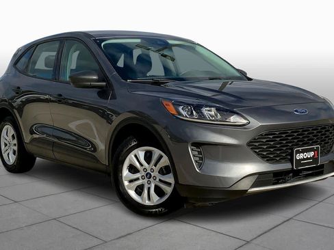 Used 2022 Ford Escape S image 2