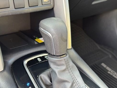 Used 2022 Toyota Corolla Cross LE image 26