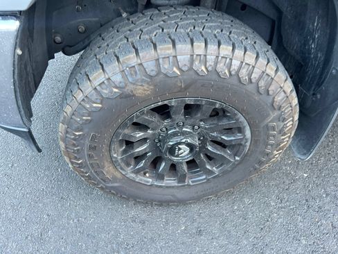 Used 2022 RAM 2500 Laramie AWD/4WD image 12