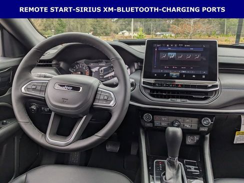 New 2026 Jeep Compass Latitude image 8