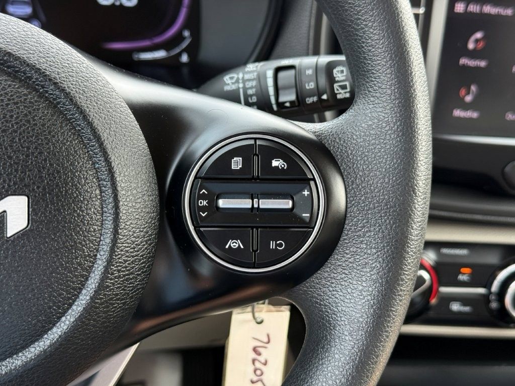 Used 2023 Kia Soul LX FWD image 30