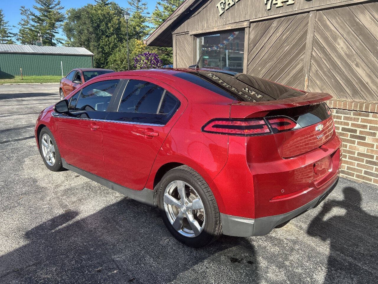 Used 2013 Chevrolet Volt Premium w/ Premium Trim Package FWD image 2
