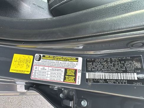 Used 2025 Toyota Camry SE FWD image 32