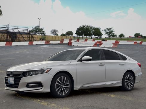 Used 2020 Honda Accord EX image 5