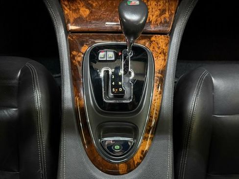 Used 2005 Jaguar XJ8 RWD image 17