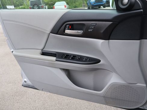 Used 2013 Honda Accord EX-L image 29
