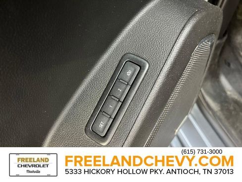 Used 2019 Chevrolet Suburban LT image 21