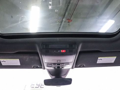 Used 2023 Volkswagen Tiguan SE R-Line FWD image 12