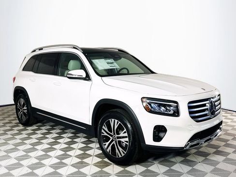 New 2026 Mercedes-Benz GLB 250 4MATIC image 1