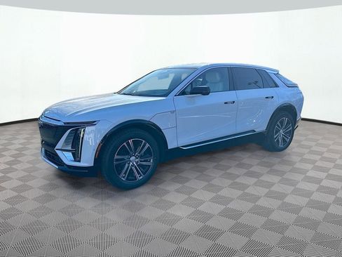 New 2026 Cadillac Lyriq Luxury image 1