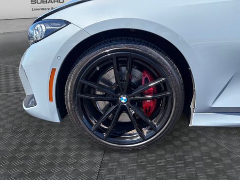 Used 2023 BMW 330i Sedan w/ M Sport Package RWD image 9