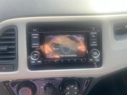 Used 2017 Honda HR-V LX image 18