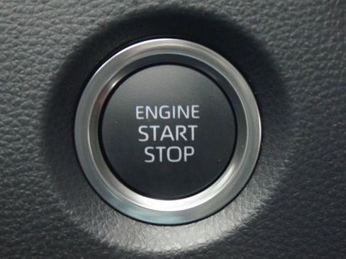 Used 2026 Toyota Corolla XLE FWD image 6