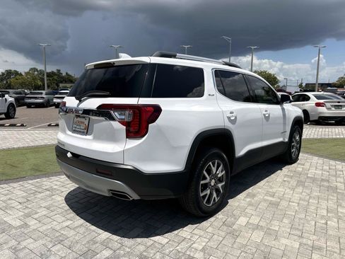 Used 2023 GMC Acadia SLT w/ Preferred Package FWD image 5