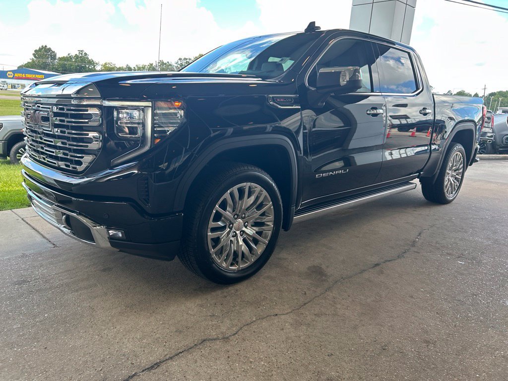 Used 2026 GMC Sierra 1500 Denali w/ Technology Package AWD/4WD image 4