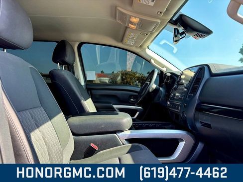 Used 2023 Nissan Titan SV w/ SV Convenience Package image 19