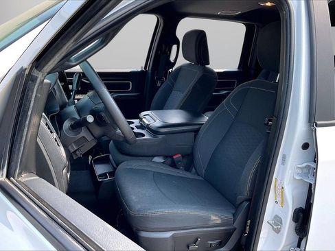 Used 2025 RAM 2500 Big Horn AWD/4WD image 21