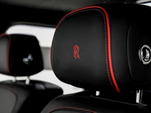 Used 2023 Rolls-Royce Cullinan Black Badge image 36