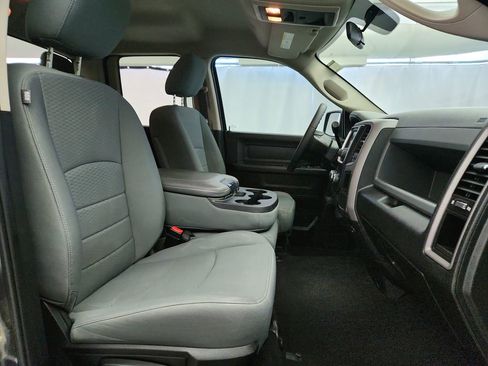 Used 2017 RAM 1500 ST w/ SXT Appearance Group image 28